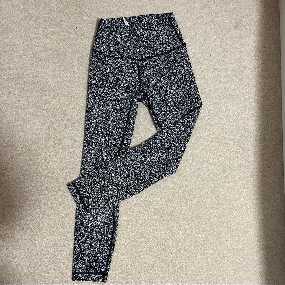 Lululemon leggings!